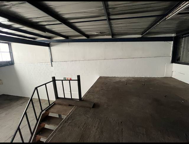 200M² WAREHOUSE TO LET IN EASTLEIGH